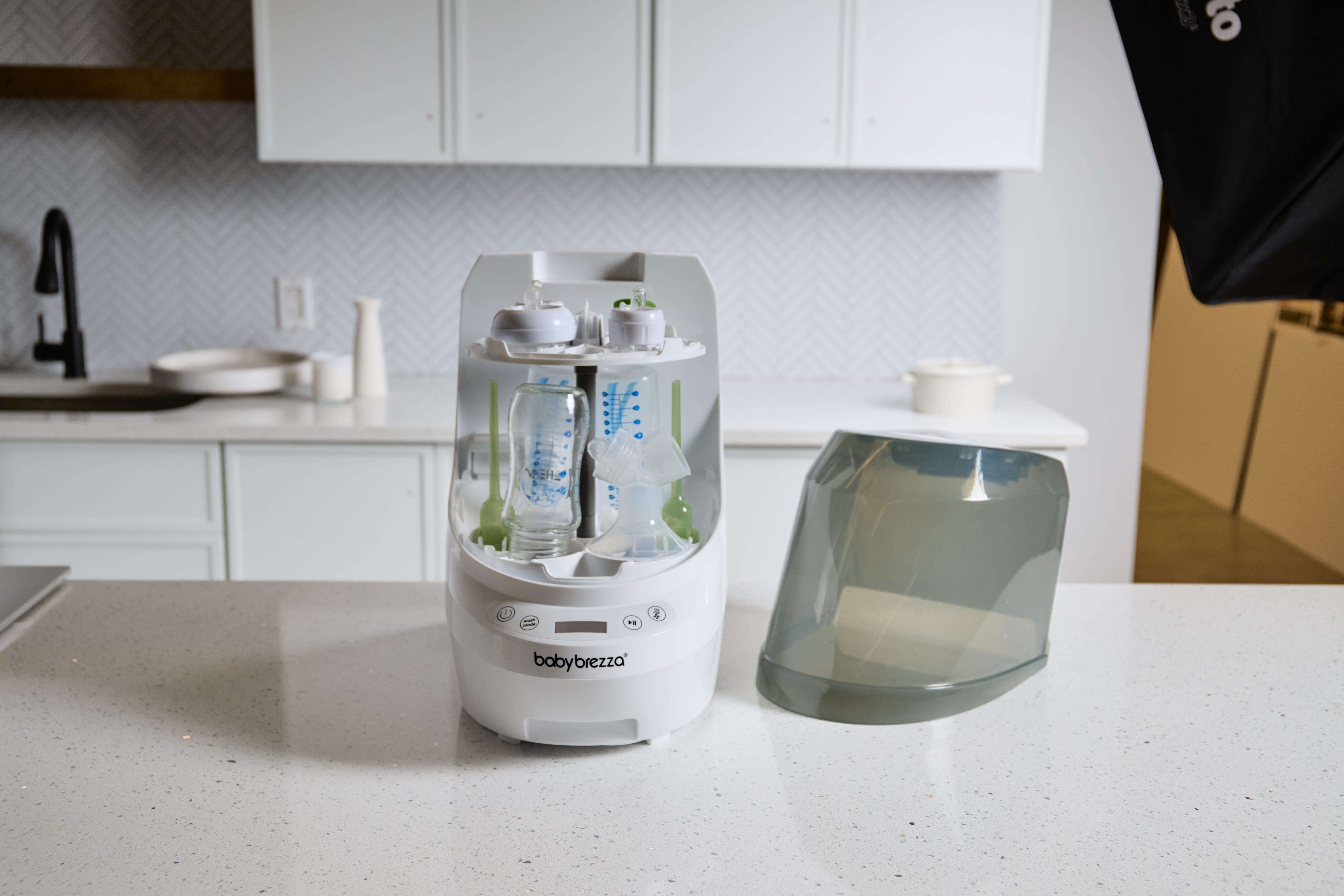 Baby Brezza Bottle Washer Pro All White  Hegen_-_Color_Bottle_Washer0377