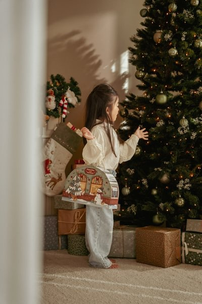 Little Dutch Kalendarz adwentowy w walizeczce FSC X-MAS