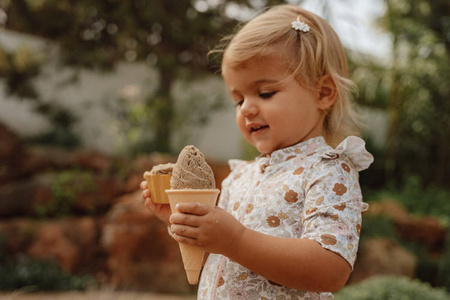 Little Dutch Swimsuit z rękawami Vintage Little Flowers - 98/104 CL45403901