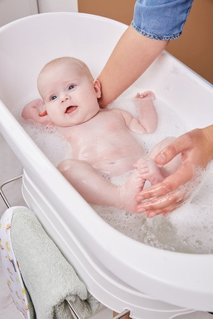 Zestaw bébé-jou Wanienka Sense Edition z czujnikami temperatury Biała 420201 + stojak