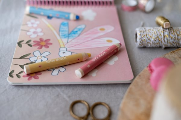 Little Dutch Kreatywny zeszyt z kredkami Rosa & Friends