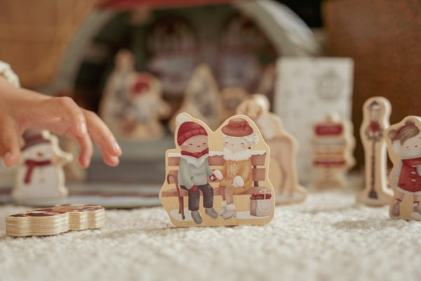 Little Dutch Kalendarz adwentowy w walizeczce FSC X-MAS