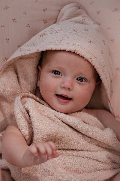 Little Dutch Bawełniany ręcznik z kapturem Pure Blossom 75 x 75 cm