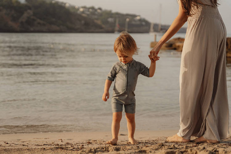 Little Dutch Swimsuit chłopięcy Turtle Island Olive - 86/92 CL45413718